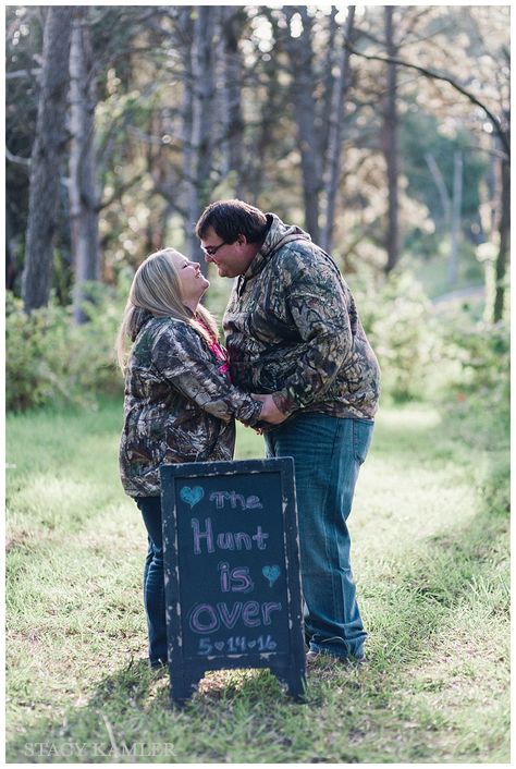 Chalkboard Signs and Country Engagement Photos Hunting Engagement Photos, Hunting Wedding Theme, Western Engagement Photos, Country Engagement Pictures, Hunting Wedding, Western Engagement, Hunter Wedding, Engagement Photos Country, Camo Wedding