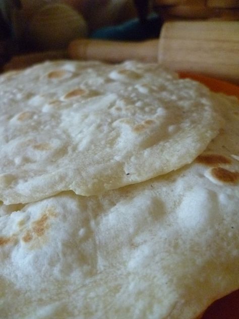 Image Flour Tortilla Recipe, Honduran Recipes, Homemade Flour, Recipes With Flour Tortillas, Homemade Flour Tortillas, Learning And Growing, Flour Tortilla, Tortilla Recipe, Homemade Tortillas