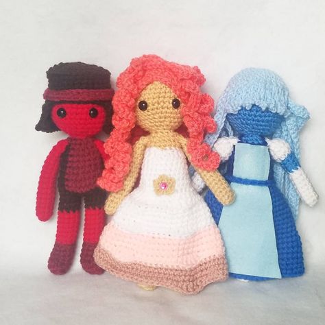 😱 Those Steven Universe episodes, wow! I don't want to spoil things but 🌺 I can't wait for more episodes, why do they tease us like this?!… Steven Universe Diy Crafts, Rose's Room Steven Universe, Steven Universe Crochet Pattern Free, Steven Universe Crochet Pattern, Steven Universe Crochet, Steven Universe Birthday, Steven Universe Cross Stitch, Sophie’s Universe Crochet Pattern, Universe Wallpaper