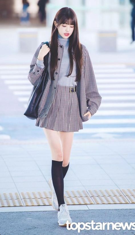 Airport Fashion Kpop, Korean Airport Fashion, K Fashion, Celebrity Outfits, Airport Style, Airport Outfit, Kpop Outfits, Stage Outfits, Korean Outfits