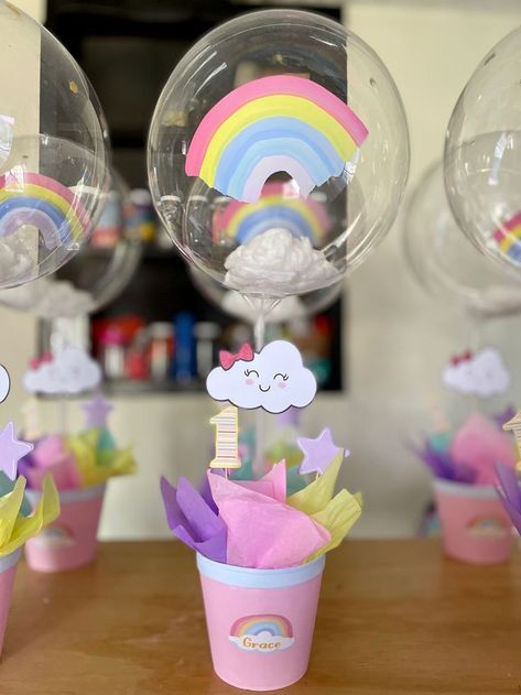 Pastel Rainbow Centerpiece Ideas Diy, Rainbow Birthday Centerpieces, Pastel Rainbow Centerpiece Ideas, Baby Shower Nubes Y Arcoiris, Rainbow Centerpiece Ideas, Baby Shower Arcoiris, Rainbow Centerpieces, Rainbow Baby Shower Theme, Rainbow Centerpiece