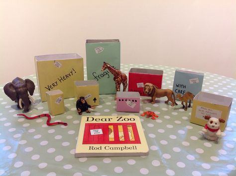 Dear Zoo Story Sack Eyfs Story Baskets, Dear Zoo Story Basket, Story Bags Early Years, Diy Story Sacks, Dear Zoo Eyfs, Dear Zoo Story Sack, Story Sack Ideas, Dear Zoo Activities, Sensory Story