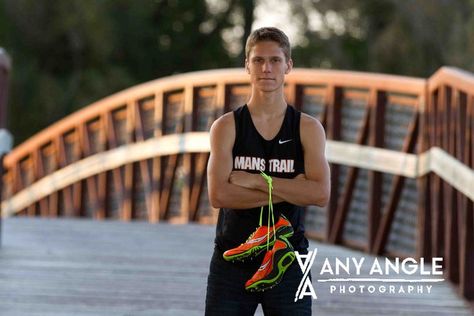 Senior Picture Ideas For Guys Track Cross Country, Senior Picture Ideas For Runners, Senior Picture Ideas For Guys Cross Country, Senior Cross Country Pictures, Jrotc Senior Pictures, Cross Country Senior Pictures, Cross Country Pictures, Country Poses, Sr Photos