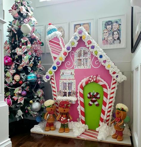 Disco Gingerbread House, Candyland Christmas Window Display, Foam Board Gingerbread House, Candyland Christmas Decorations Indoor, North Pole Gingerbread House Ideas, Giant Cardboard Gingerbread House, Gingerbread House Party Decorations, Gingerbread House Yard Decorations, Gingerbread House Window Display