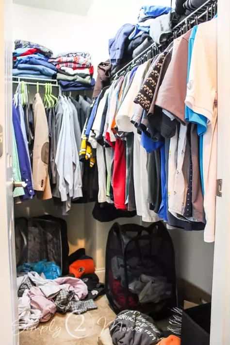 Easy and budget-friendly DIY master bedroom closet. Upgrade your boring wire shelving and create a beautiful space for less than $250.For more simple and budget-friendly DIY project ideas, be sure to follow us on HomeTalk and visit our blog!My husband and I are super lucky to each have a walk in closet in our master bedroom.But they are basic…like wire shelves basic.They work fine but we thought there had to be a better way to utilize the space and give us more storage.We looked at cl… Cloth Closet Organization Ideas, Organized Walk In Closet Small, Diy Closet Organization Small Walk In, Organizing A Walk In Closet, Diy Small Walk In Closet Organization, Walk In Closet Diy Organization, How To Organize Small Walk In Closet, Organizing Walk In Closet Ideas, Best Way To Organize Clothes In Closet