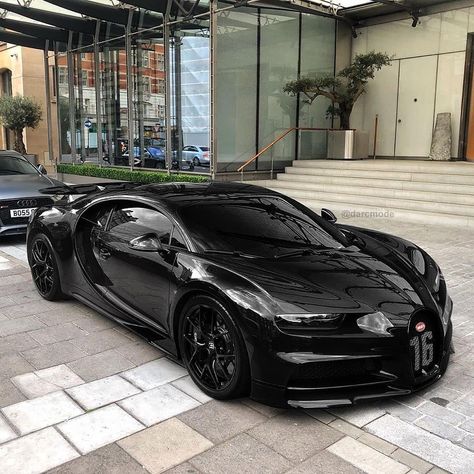 Aesthetic Cool, Pimped Out Cars, Luxurious Cars, Bugatti Cars, Car Chevrolet, Car Aesthetic, Bugatti Chiron, Super Luxury Cars, Fancy Cars