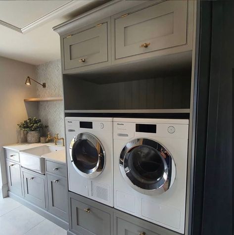 Positioning appliances at eye level or body height offers a more ergonomic design, as seen here in this country chic utility room by @brandt.design.kitchens {Instagram}, which incorporates our latest MTouch W1 washing machine and tumble dryer *When installing appliances within cabinetry, Miele recommends using an MTS plinth mounting kit {available from Miele} to secure against slippage. #miele #designinspo #utilityroomdesign #countryinteriors #countryliving #countrystyle Boot Room Utility, Small Utility Room, Utility Room Designs, Laundry Room/mud Room, Unique Kitchen Design, Dream Laundry Room, Mudroom Laundry Room, Laundry Room Layouts, Laundry Room Renovation