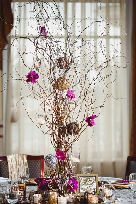 Curly Willow Natural Bunch 6 branches 5 foot - Center Pieces Willow Branch Centerpiece, Curly Willow Centerpieces, Curly Willow Wedding, Curly Willow Branches, Branch Centerpieces, Natural Branches, Curly Willow, Willow Branches, Silk Floral Arrangements