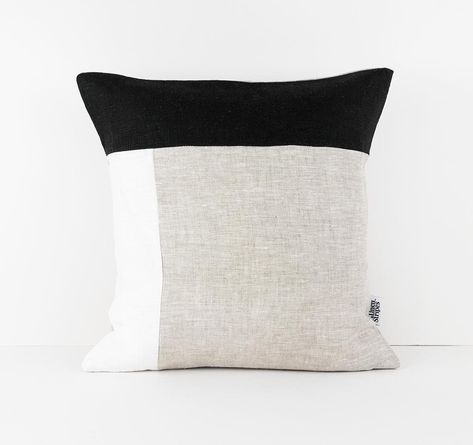 Black And White Cushions, Modern Decorative Pillows, Black Pillow Covers, Neutral Cushions, White Cushion Covers, Geometric Pillow Covers, Geometric Cushions, Beige Pillows, Black Pillows