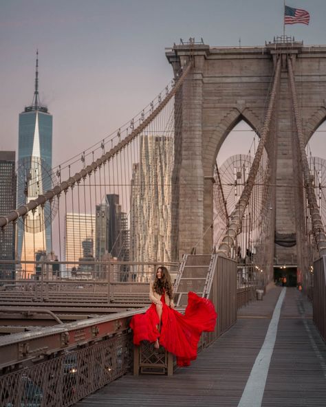 Brooklyn Bridge, New York City Pics Of New York City, Nyc Skyline Photoshoot, Nyc Portrait Photography, Manhattan Photoshoot, 50 Photoshoot, Nyc Instagram Pictures, Sixteen Photoshoot, New York Glamour, Nyc Photoshoot Ideas