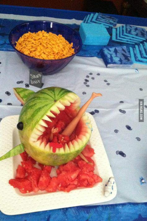 Jaws themed movie night Jaws Party, Watermelon Shark, Movie Night Snacks, Watermelon Carving, Watermelon Recipes, Viewing Party, Skylanders, Shark Week, Polenta