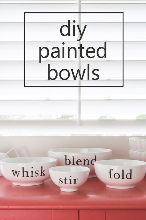 I love these bowls! Stencil your favorite baking terms to personalize them for your kitchen or as a gift. #stencil #cricut #kitchen #giftideas Vinyl Bowls Diy, Christmas Cereal Bowls Cricut, Vinyl Bowls, Diy Gifts For Friends, Mixing Bowls Set, Work Diy, Simple Rules, Crafts To Make And Sell, How To Make Diy