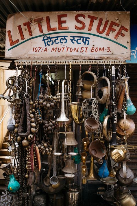 Chor Bazaar, Crawford Market, Mumbai Travel, Fresh Fruit And Vegetables, All The Bright Places, Indian Illustration, Vintage India, Vintage Bollywood, Indian Aesthetic