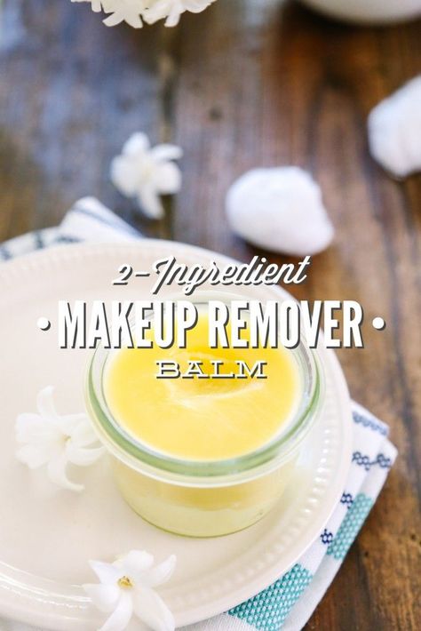 Eye Makeup Remover Balm. It may have been an accidental find, but it's going to be a keeper in my personal care routine! Makeup Remover Balm, Diy Makeup Remover, Personal Care Routine, Makeup Recipes, Oil Cleansing, Diy Beauty Recipes, Easy Makeup, Natural Body Care, Make Up Remover