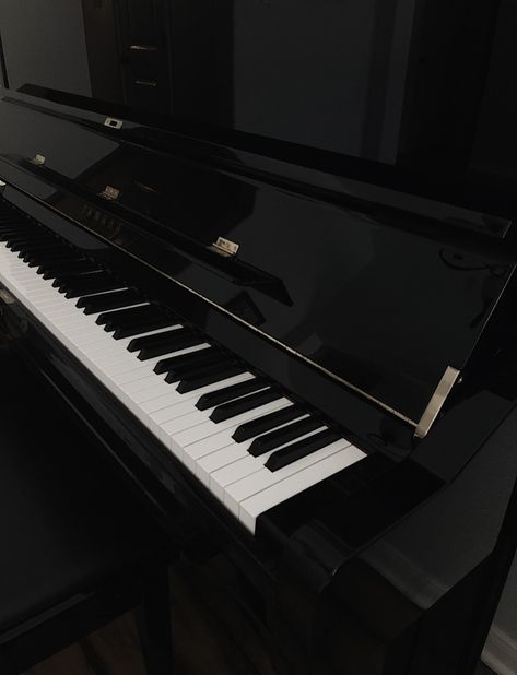 Black stand up right piano Elena Lombardi, Piano Photography, Black Keys, Black Piano, Piano Key, Dirty Air, Keyboard Piano, Music Aesthetic, Character Aesthetic