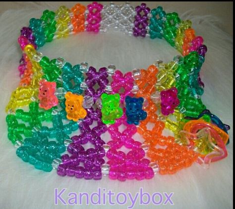 Kandi Aesthetic, Rainbow Gummy Bears, Indie Bracelets, Scene Kandi, Kandi Mask, Kandi Inspo, Diy Kandi Bracelets, Diy Kandi, Kandi Kid