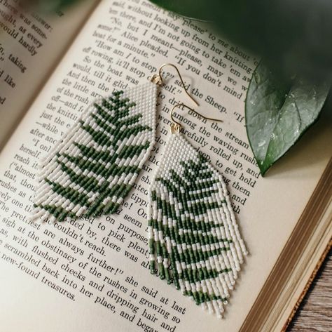 Botanical Beaded Earrings, Beaded Fern Earrings, Seed Bead Leaf Earrings, Seed Bead Leaf Pattern, Seed Bead Jewelry Earrings, Beaded Leaf Earrings, Seed Bead Earrings Patterns Free, Seed Bead Earring Patterns, Seed Bead Earrings Patterns