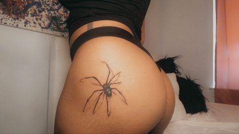 Tattoo Protection, Tattoo 3d, Spider Web Tattoo, Waist Tattoos, Web Tattoo, Tattoos For Lovers, Spider Tattoo, Tattoos For Black Skin, Pretty Tattoos For Women