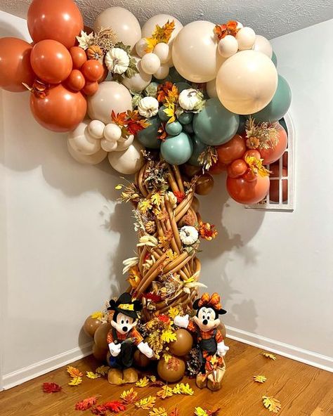 Fall Harvest Balloon Arch, Pumpkin Patch Balloon Garland, Fall Theme Balloon Arch, Fall Balloon Bouquet, Autumn Balloon Garland, Fall Balloon Arch Ideas, Fall Festival Balloon Arch, Fall Balloon Backdrop, Thanksgiving Balloon Arch