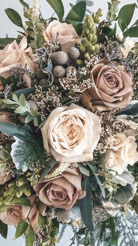 Neutral Flowers Aesthetic, Wedding Flower Aesthetic, Pastel Flower Arrangements, Fall Flowers Wallpaper, Muted Flowers, Flowers Neutral, Neutral Florals, Neutral Flowers, Tan Flowers