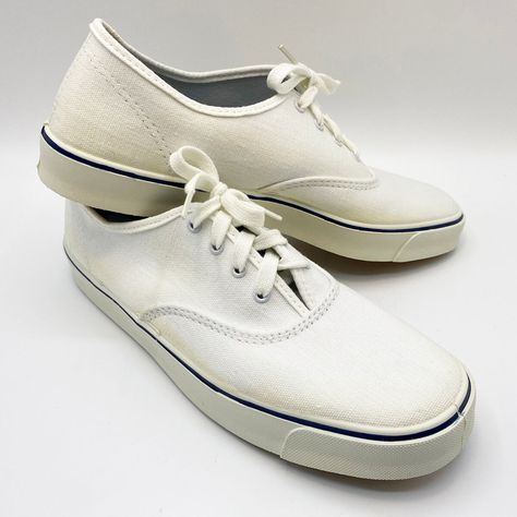 Check out JEEPERS Sears Vintage 60s Womens Low Top Sneakers (Size 8 M) Shoes White Canvas, the latest item I added on eBay! #eBay #eBaySeller 1960s Shoes, Vintage Shoes Women, Navy Accents, 1960s Style, 1960s Fashion, Low Top Sneakers, Vintage Canvas, White Trainers, Feature Light