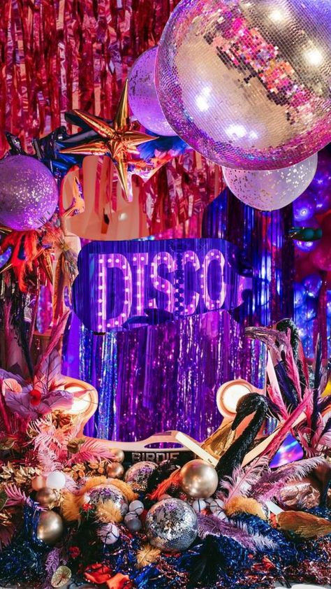 Disco Fever Party Decoration, 70s Disco Theme Party Decorations, Disco Photobooth, Disco Fever Party, Rave Theme, 70s Disco Party, 17th Birthday Ideas, Disco Decorations, Disco Party Decorations