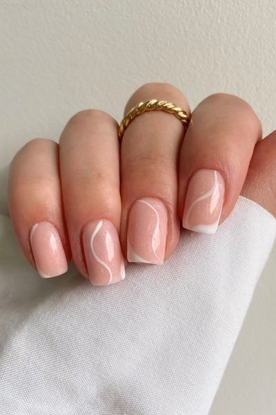 White Biab Nail Designs, French And Swirl Nails, Nail Gel Design Classy, Gel Nail Designs White, Short Nails White Design, Wedding Nails Black Women, Natural Gel Nail Designs, Simple Line Nail Designs, French Swirl Nails