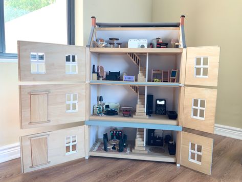 Plan toys dollhouse makeover Plan Toys Dollhouse Makeover, Plantoys Victorian Dollhouse, Plan Toys Victorian Dollhouse, Kidkraft Dollhouse, Dollhouse Makeover, Jenga Blocks, Dollhouse Christmas, Dollhouse Ideas, Victorian Dollhouse