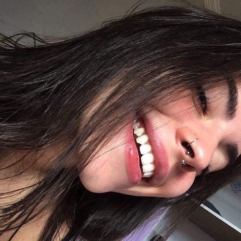 Spiderbite Piercings, Teeth Aesthetic, Pretty Teeth, Smiley Piercing, Perfect Teeth, Face Piercings, Facial Piercings, Cute Piercings, Perfect Smile