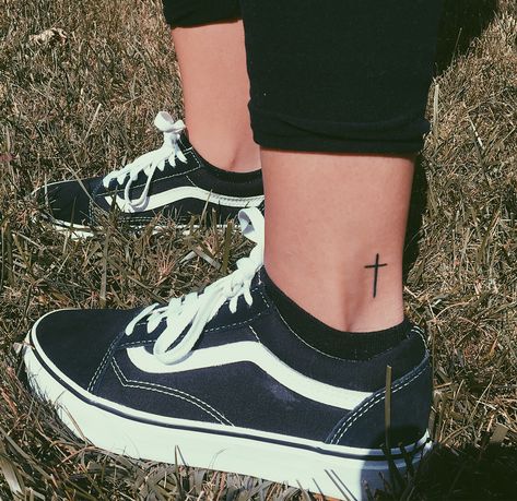 Ankle Tattoo Cross, Vans Tattoo, Hart Tattoo, Small Cross Tattoos, Tattoo Cross, Ankle Tattoo Designs, Cross Tattoos For Women, Ankle Tattoos For Women, Cross Tattoos