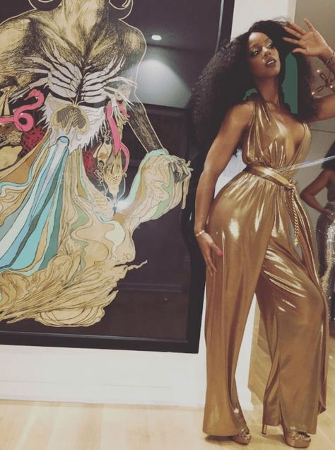 Soul Train Fashion, Soul Train Themed Party, Beyonce Birthday, Soul Train Party, Blonde Afro, Train Birthday Party, Gold Jumpsuit, Trains Birthday Party, Outfits 70s