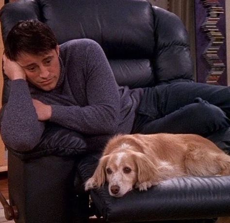 joey tribbiani Joey Friends, Friends Tv Quotes, Friends Best Moments, Friends Scenes, Friends Poster, Matt Leblanc, Friends Cast, Friends Tv Series, Joey Tribbiani