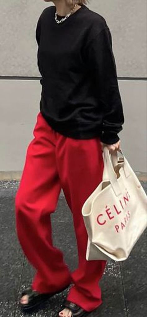 Red Pants Street Style, Celine 2023 Winter, 2023 Street Style Winter, 2023 Fall Street Style, Winter 2024 Street Style, Street Style Fall 2023, Autumn Street Style 2023, Fall 2023 Street Style, Fall Street Style 2023