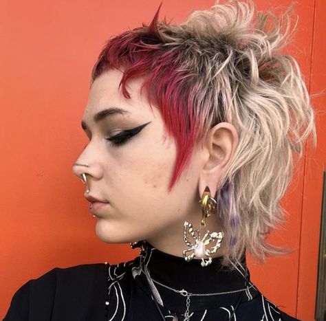 Goth Hair Ideas, Kort Bob, Creative Styling, Goth Hair, Punk Hair, Edgy Hair, Alternative Hair, Haircut And Color, Mullet Hairstyle