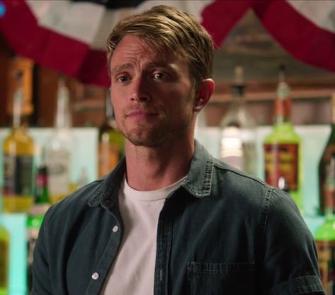 Wade Hart Of Dixie, Hart Of Dixie Wade, Wade Kinsella, Wilson Bethel, Hart Of Dixie, Kat Dennings, 80s Movies, Celeb Crushes, Favorite Movies