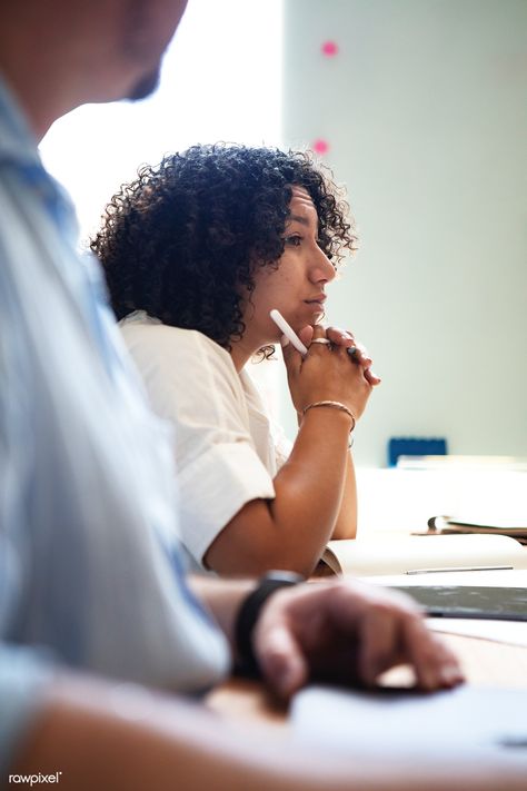 Student with her notebook listening in class | premium image by rawpixel.com / McKinsey Working Class Aesthetic, Office Lifestyle, Struggles In Life, Student Photo, Inspiration Photo, Image Ideas, Aesthetic Things, Best Stocks, Working Class