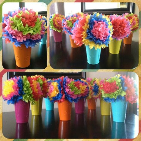 Cinco de Mayo Centerpieces.... Mexican tissue paper flowers Mexican Tissue Paper Flowers, Mexican Baby Shower, Mexican Birthday Parties, Mexican Party Decorations, Mexican Fiesta Party, Fiesta Birthday Party, Mexican Birthday, Fiesta Theme Party, Mexican Party Theme