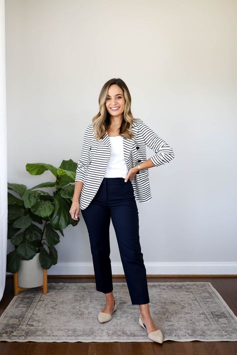 Work Outfits Flats Professional, Summer Work Outfits Flats, Outfits With Flats Work, Business Casual In Your 30s Work Outfits, Work Outfits With Nikes, How To Style Flats For Work, Mid Size Spring Outfits Work, Professional Outfits With Flats, No Heels Work Outfit