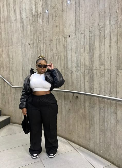 Thick Body Outfits Streetwear, Street Style Aesthetic Plus Size, 3x Plus Size Outfits, Plus Size Street Wear Outfits, Streetwear Fashion Plus Size Women, Plus Size Baddies Outfit Ideas, Streetwear Fashion Women Plus Size, Baddie Plus Size Outfits, Club Outfits For Women Plus Size