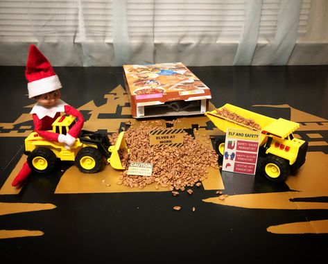 Elf On The Shelf Construction Site, Construction Elf On The Shelf, Elf Construction Site, Elf On The Shelf Construction Ideas, Elf On Shelf Letter, Elf 2024, Elf Ideas Easy, Day After Thanksgiving, Awesome Elf On The Shelf Ideas