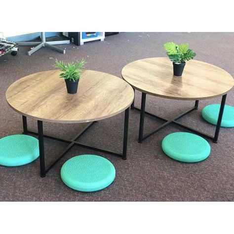 session. Idea eight Image credit: @mrs._bowden on Instagram Flexible Seating Kindergarten, Flexible Seating Classroom, Classroom Arrangement, Alternative Seating, Classroom Seating, Classroom Tables, Classroom Layout, Seat Toledo, Flexible Seating