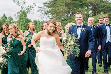 Have I got a bunch of pretty from this Peacock green wedding to share with you today!! this green tonned wedding took place @thebarnatdrewiahill Peacock Green Wedding, Easy Wedding Cakes, Peacock Wedding Inspiration, Dark Green Wedding, Easy Wedding, Green Themed Wedding, Peacock Colors, Emerald Green Weddings, Green Wedding Colors