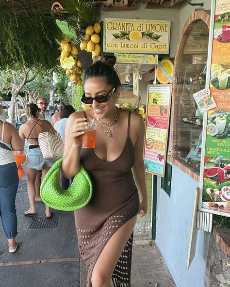 Shay Mitchell Sunglasses, Shay Mitchell Style, Black Runway, Brown Knit Dress, Mini Jodie, Devon Windsor, Instagram Editor, Mode Zara, Shay Mitchell