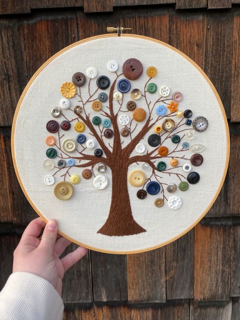 heirloom buttons inroporated into tree embroidery #embroidery #buttons Button And Embroidery Art, Button Decorations On Clothes, Button Flower Embroidery, Embroidery With Buttons Ideas, Button Embroidery Ideas, Button Designs Ideas, Button Tree Craft, Button Embroidery Design, Embroidery With Buttons