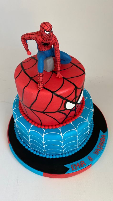 #spiderman #fondant #fondantcake #sugarpaste Spiderman Fondant Cake, Spiderman Party, Sugar Paste, Fondant Cake, Fondant Cakes, 4th Birthday, Fondant, Spiderman, Pasta