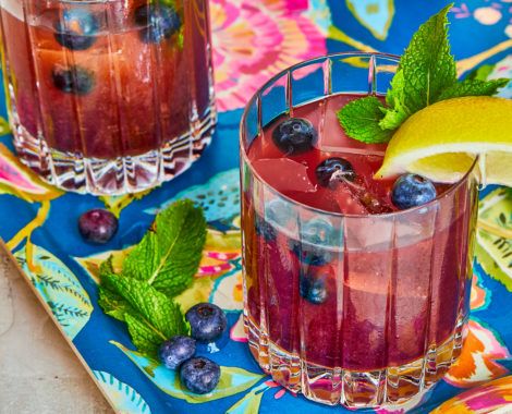 Blueberry Bourbon Smash Recipe | Loveless Cafe Blueberry Bourbon Smash, Loveless Cafe Recipes, Cafe At Home, Loveless Cafe, Bourbon Smash, Cafe Recipes, Lemon Mint, Country Cooking, Fresh Mint Leaves