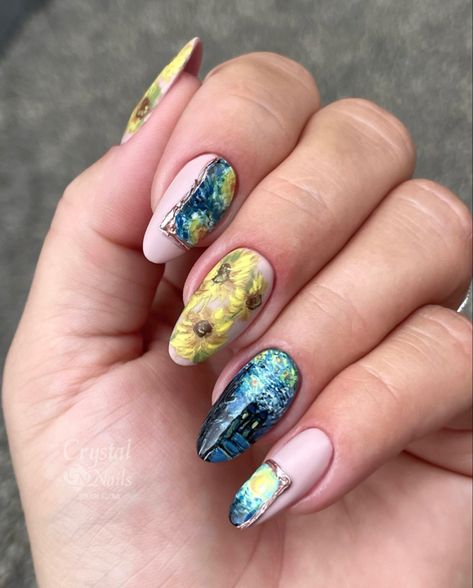 Famous Art Nails, Dragon Ball Nails Art, Van Gogh Inspired Nails, Starry Night Nail Art, Van Gogh Nail Art, Monet Nails, Van Gogh Nails, Disney Acrylic Nails, Nail Tip Designs