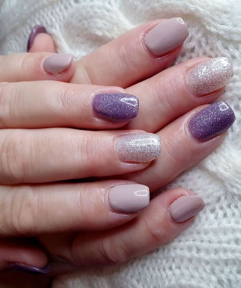 A balance between natural and magical. Beige nails with purple and white glitter. Nails With Purple, Beige Nails, Gel Nail Design, Nail Technician, White Glitter, Purple And White, The Conjuring, Gel Nail, New Photo