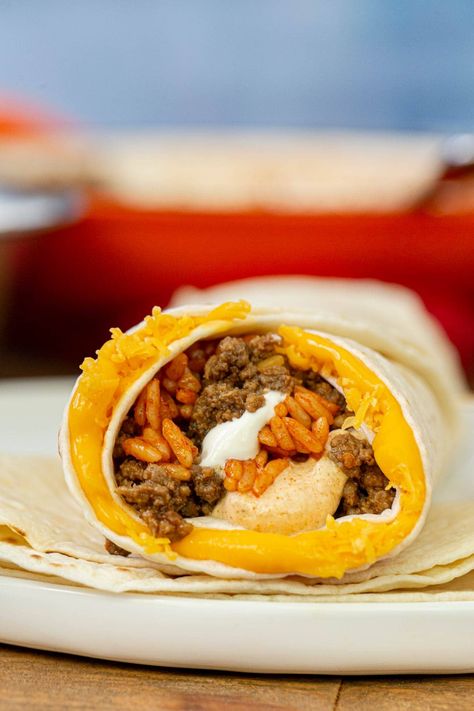 Taco Bell Quesarito Recipe, Taco Bell Quesarito, Taco Bell Chipotle Sauce, Taco Bell Beef, Quesarito Recipe, Homemade Burritos, Taco Appetizers, Taco Bell Recipes, Dinner Then Dessert