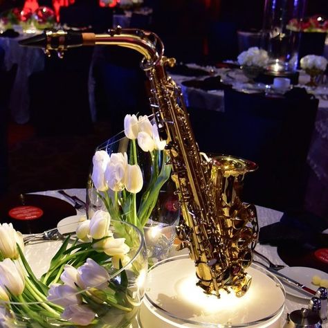 Jazz Party Theme, Jazz Theme, Gala Centerpieces, Jazz Decor, Jazz Wedding, Dark Romantic Wedding, Jazz Party, Jazz Instruments, Mitzvah Decor